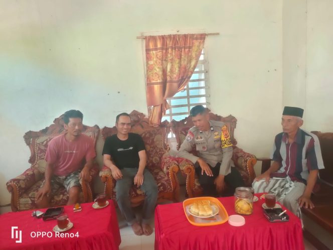 
 Aiptu Baso Halim Aktif Sambangi Warga, Bangun Komunikasi untuk Jaga Kamtibmas