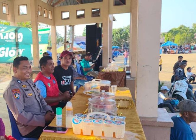 
 Personil Polsek Tellu Siattinge Melaksanakan Pengamanan Turnamen Mini Soccer Sahabat Kasman CUP I