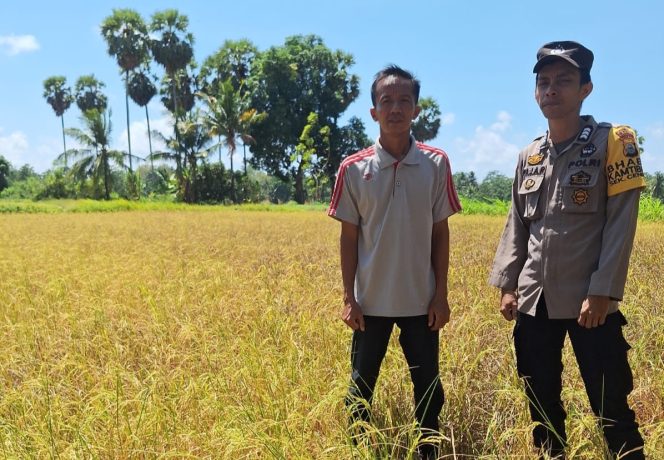 
 ‎Ciptakan Kamtibmas Yang Kondusif, Bhabinkamtibmas Polsek Cenrana Sambangi Warga