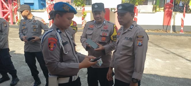 
 Kanit Provos Polsek Mare Gelar Gaktiblin, Pastikan Disiplin dan Kelengkapan Personel