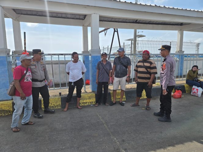 
 Berikan Himbauan Kamtibmas, Kapolsek Temui Sopir