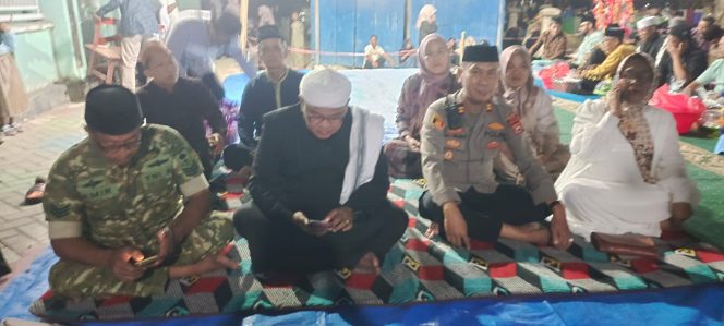 
 Kapolsek Ajangale Hadiri Peringatan Maulid Nabi Muhammad SAW di Desa Opo