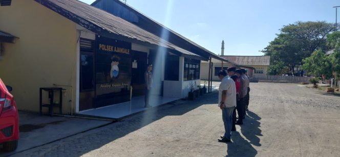 
 Apel Pagi, Kapolsek Ajangale Tekankan Disiplin dan Kesiapsiagaan Personel