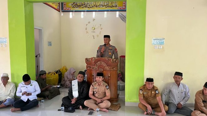
 ‎Peringatan maulid Nabi Muhammad SAW di desa Siame berikan edukasi kepada warga agar waspada terjadinya kebakaran di musim kemarau saat ini  ‎