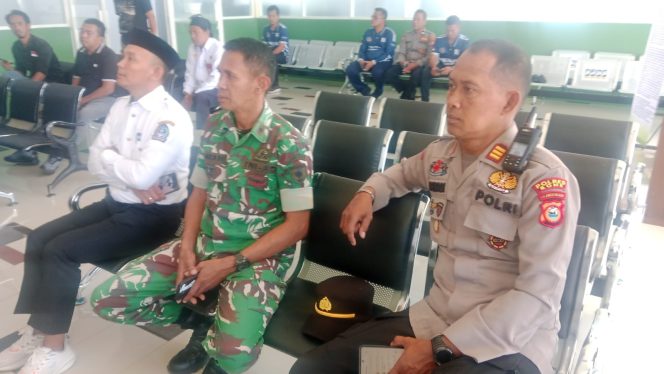 
 ‎Kapolsek Awangpone Hadiri Konsultasi Publik Rencana Pengembangan Bandar Udara Arung Palakka