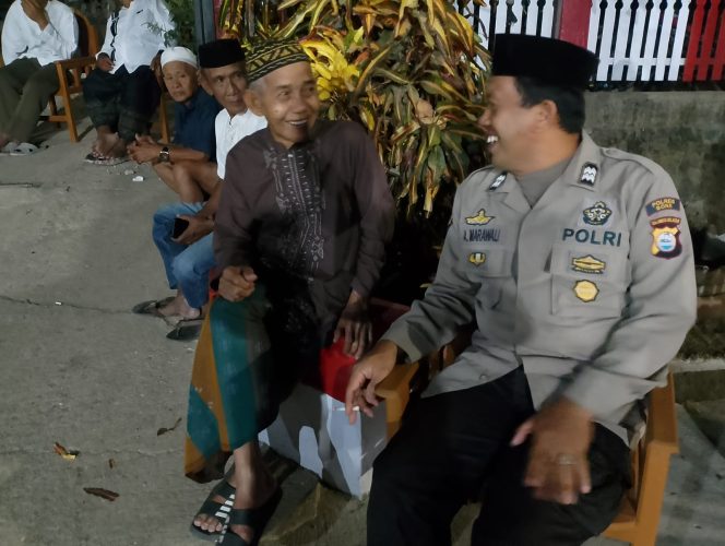 
 Bhabinkamtibmas Polsek Ajangale Pererat Silaturahmi Warga