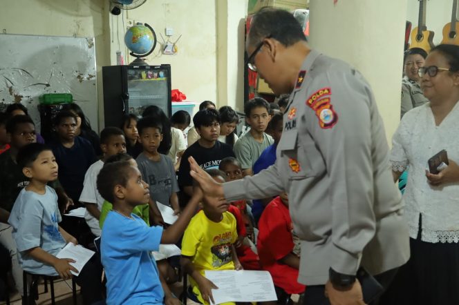 
 Persekutuan Oikumene Polda Sulsel Berbagi Kasih dan Sukacita di Panti Asuhan Titipan Kasih