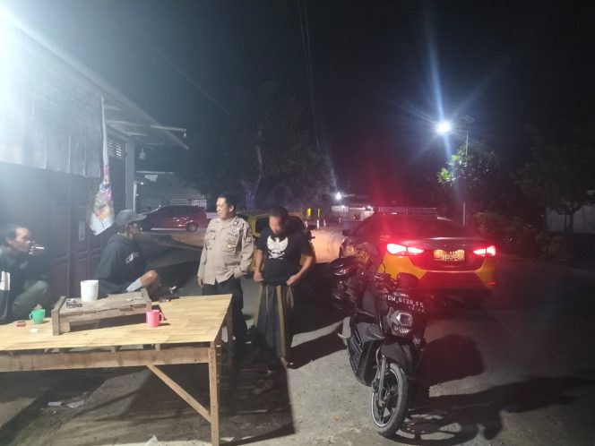 
 Malam Tak Luput dari Pantauan, Polsek Ajangale Patroli