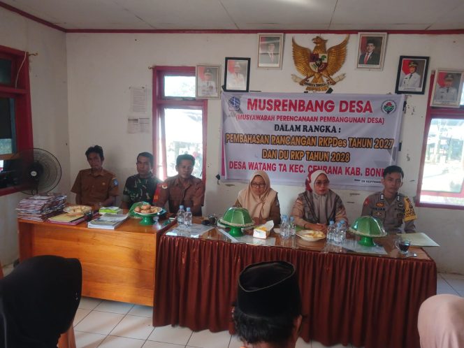 
 ‎Bhabinkamtibmas Polsek Cenrana Hadiri Musrenbangdes Di Desa Watang Ta