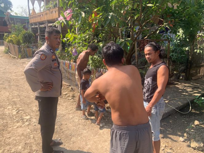 
 Polsek Cina Datangi TKP Korban Amukan Anjing di Desa Walenreng