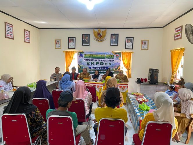 
 Bhabinkamtibmas Hadiri Musyawarah RKPDes di Desa Binaan, Bripka Arman Sampaikan Pesan Kamtibmas
