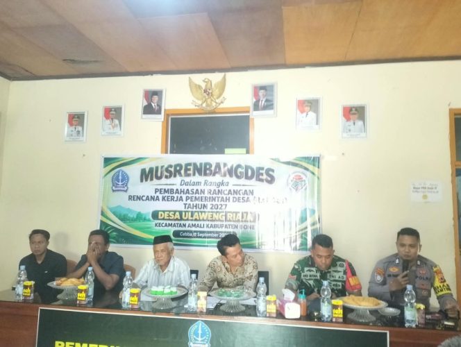 
 Bhabinkamtibmas Angkat Bicara Saat Musrenbang Desa Ulaweng Riaja Bahas RKPDes
