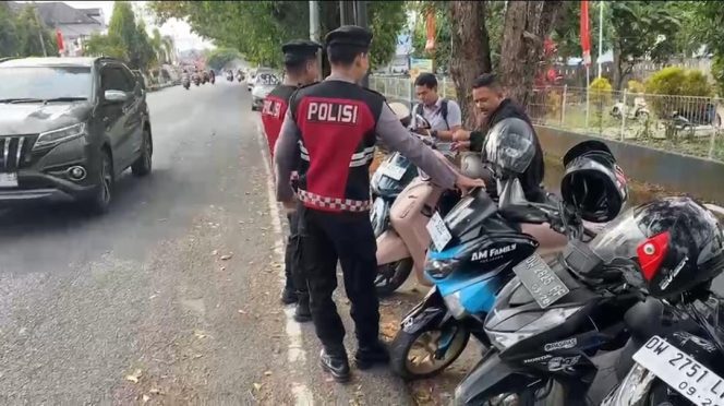 
 Patroli Dialogis Tim Patko Sat Samapta Polres Bone, Wujudkan Kamtibmas yang Aman dan Kondusif