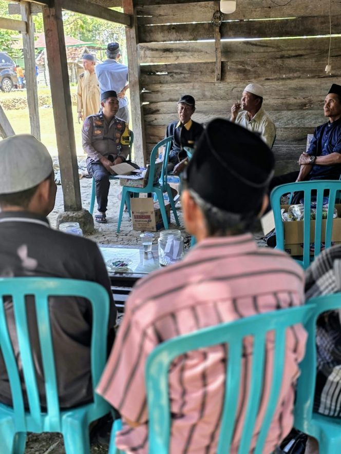 
 Hadir Saat Warga Berduka, Bhabinkamtibmas Aipda Andi Rusman Tunjukkan Kepedulian Polri
