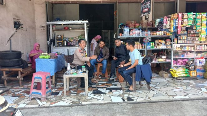 
 Bukan Sekadar Menyambangi, Aiptu Arwin Bangun Kemitraan dengan Warga di Wilayah Binaan