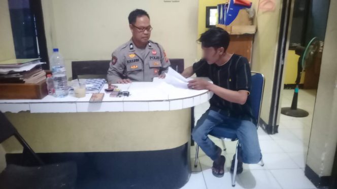
 SPKT Polsek Tellu Siattinge Terima Pengaduan Tindak Pidana oleh Warga Korban Aksi Kejahatan Penggelapan