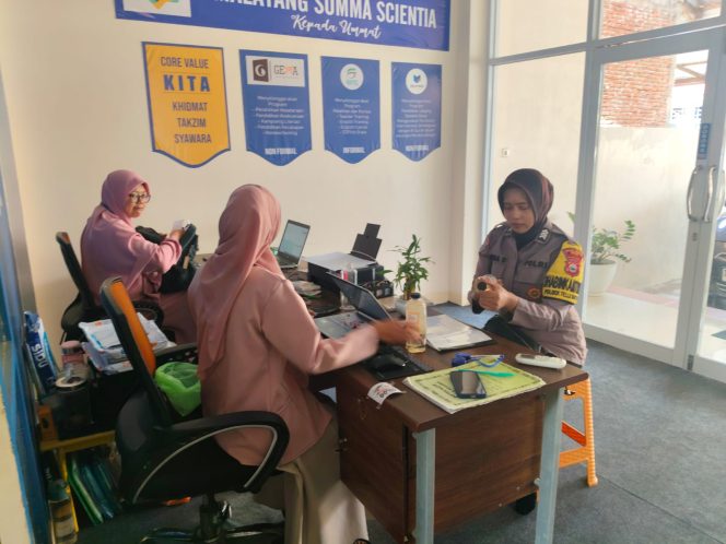 
 Membangun Kemitraan Dalam Setiap Aktivitas Sambang, Cara Bhabinkamtibmas ini Menjaga Keamanan di Wilayah Penugasannya