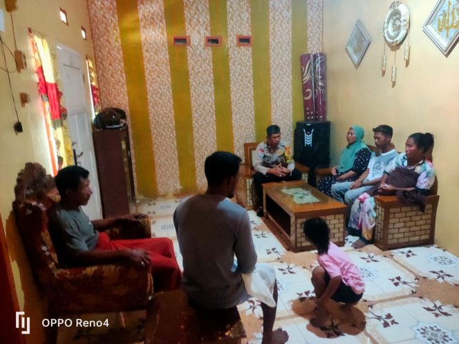 
 Bhabinkamtibmas Turun Tangan, Persoalan Warga Kampung Bajo Diselesaikan Lewat Mediasi