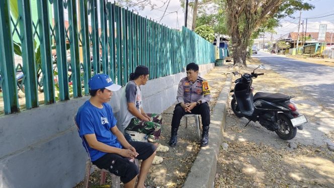 
 Hadir Lebih Dekat dengan Warga, Bripka Tenri Lesang Wujudkan Pelayanan Polri di Wilayah Binaan