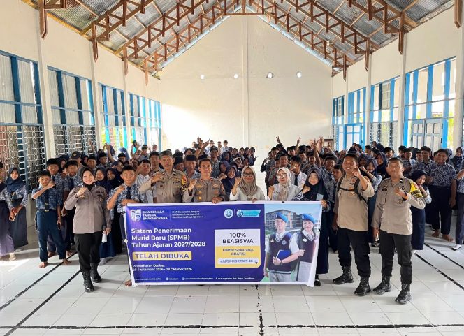 
 Polsek Tanete Riattang Sosialisasikan SPMB SMA Kemala Taruna Bhayangkara kepada Siswa SMPN 7 Watampone