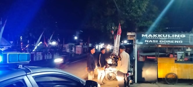 
 Patroli, Blue Light, Polsek Ulaweng, Langkah, Preventif, Cegah Gangguan, Keamanan, di Malam Hari,
