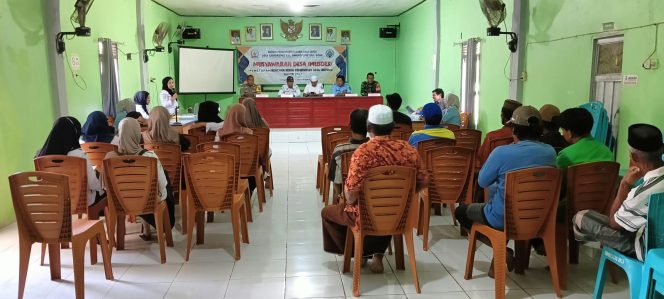 
 ‎Bhabinkamtibmas Polsek Awangpone Hadiri Musyawarah Desa Carigading