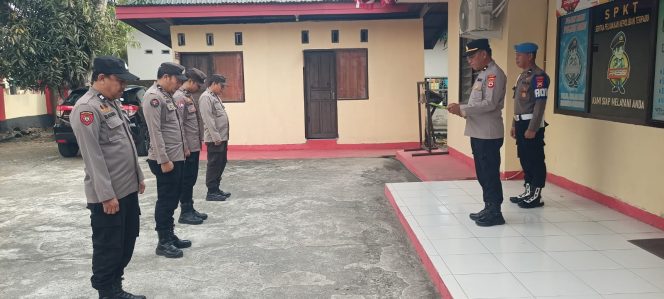 
 Waka Polsek Mare Berikan Arahan kepada Personel Sebelum Melaksanakan Tugas Jaga