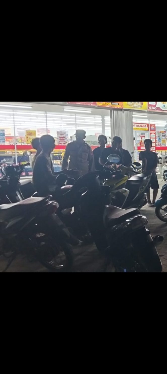 
 Blue Patrol, Malam Hari, Personel, Polsek Ulaweng, Sasar, Lokasi, Rawan, Gangguan, Kamtibmas,