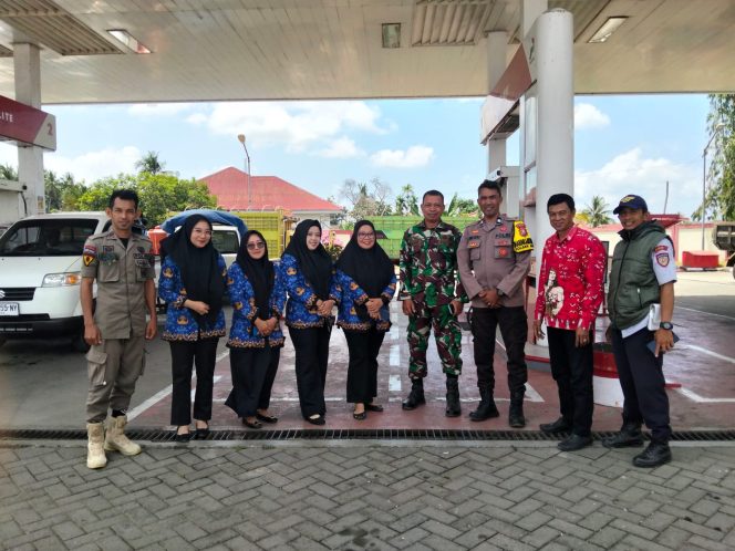 
 Tim Satgas Gabungan Standby di SPBU Karella Mare Jaga Keamanan dan Kelancaran