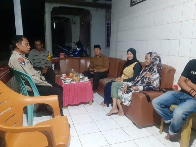 
 Antisipasi, Gangguan Kamtibmas, Personel, Polsek Ulaweng, Dipimpin KSPKT 2, Aiptu Mursalim, Tingkatkan, Patroli Malam, dan Sambangi Warga,