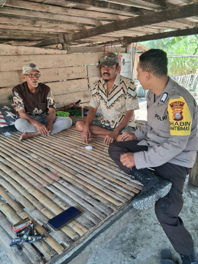 
 Menyapa dari Desa, Bhabinkamtibmas Hadir Jaga Kamtibmas