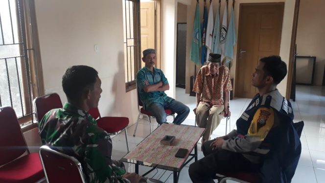 
 ‎Bhabinkamtibmas Polsek Awangpone Sambangi Warga Binaan di Desa Carebbu