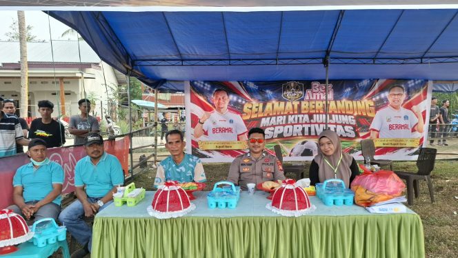 
 Polsek Mare Laksanakan Pengamanan Turnamen Sepak Bola Mini di Desa Ujung Tanah