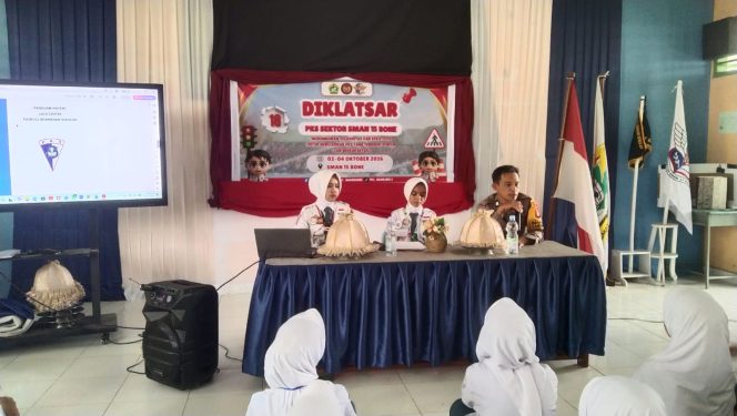 
 Bekali Siswa, dengan Pengetahuan, Hukum, dan Tertib Berlalu Lintas, Bhabinkamtibmas, Polsek Ulaweng, Hadiri, LDKS, SMAN 15, Ulaweng,