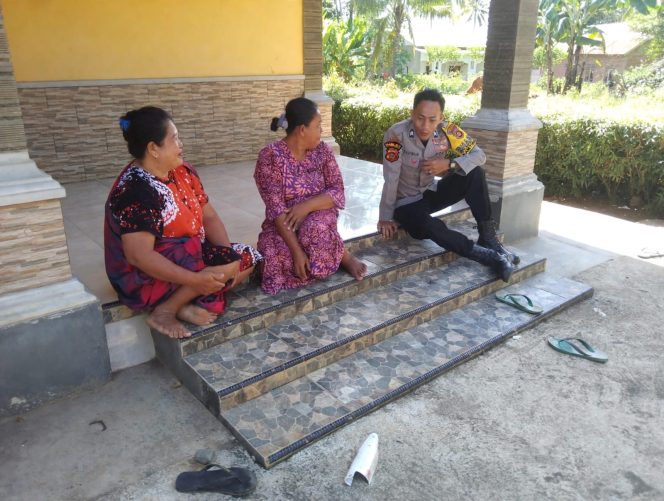 
 Waspada Kebakaran, Saat Musim Kemarau, Brigpol Umar Rahman, Laksanakan DDS, ke Rumah Warga, Desa, Ulaweng Cinnong,