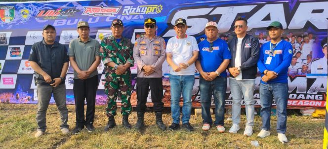 
 Kapolsek Cina Bersama Anggota Laksanakan Pengamanan Pesta Rakyat Balap Motor Ojek Gabah