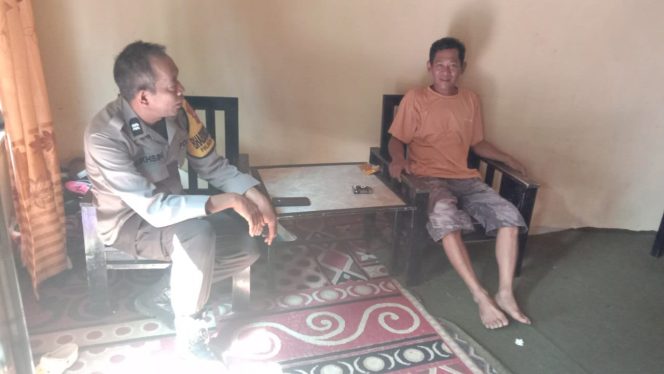 
 Cegah Karhutla, Bhabinkamtibmas, Polsek Ulaweng, Laksanakan DDS, kepada Warga, di Desa Cani Sirenreng,