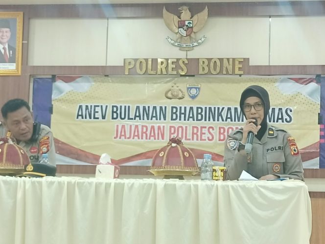 
 Kasat Binmas, Polres Bone, Pimpin, ANEV Bulanan, 8 Bhabinkamtibmas, Polsek Ulaweng, Ikut Serta,