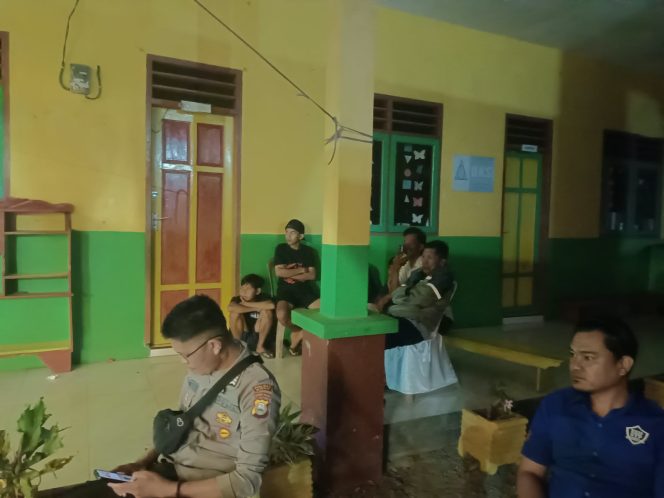 
 Polsek Mare Hentikan Acara Hiburan Musik Atas Laporan Masyarakat