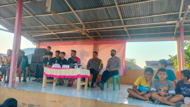 
 Kanit Binmas dan Bhabinkamtibmas Polsek Palakka Kawal Turnamen Mini Soccer Melle Cup III