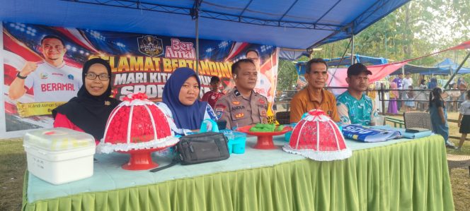 
 Polsek Mare Amankan Turnamen Sepak Bola Mini di Desa Ujung Tanah, Situasi Berlangsung Aman dan Kondusif