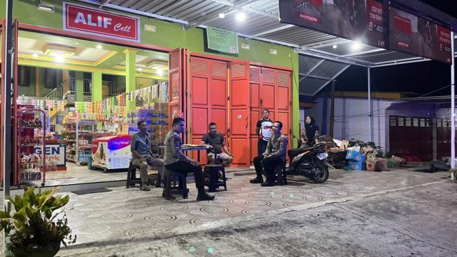 
 Patroli Kamtibmas, Personel Polsek Palakka Imbau Masyarakat Jaga Keamanan dan Ketertiban