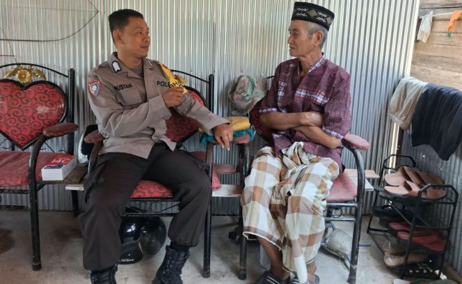 
 Cegah Potensi Gangguan Sejak Dini, Bhabinkamtibmas Polsek Ajangale Sambangi Warga Labissa