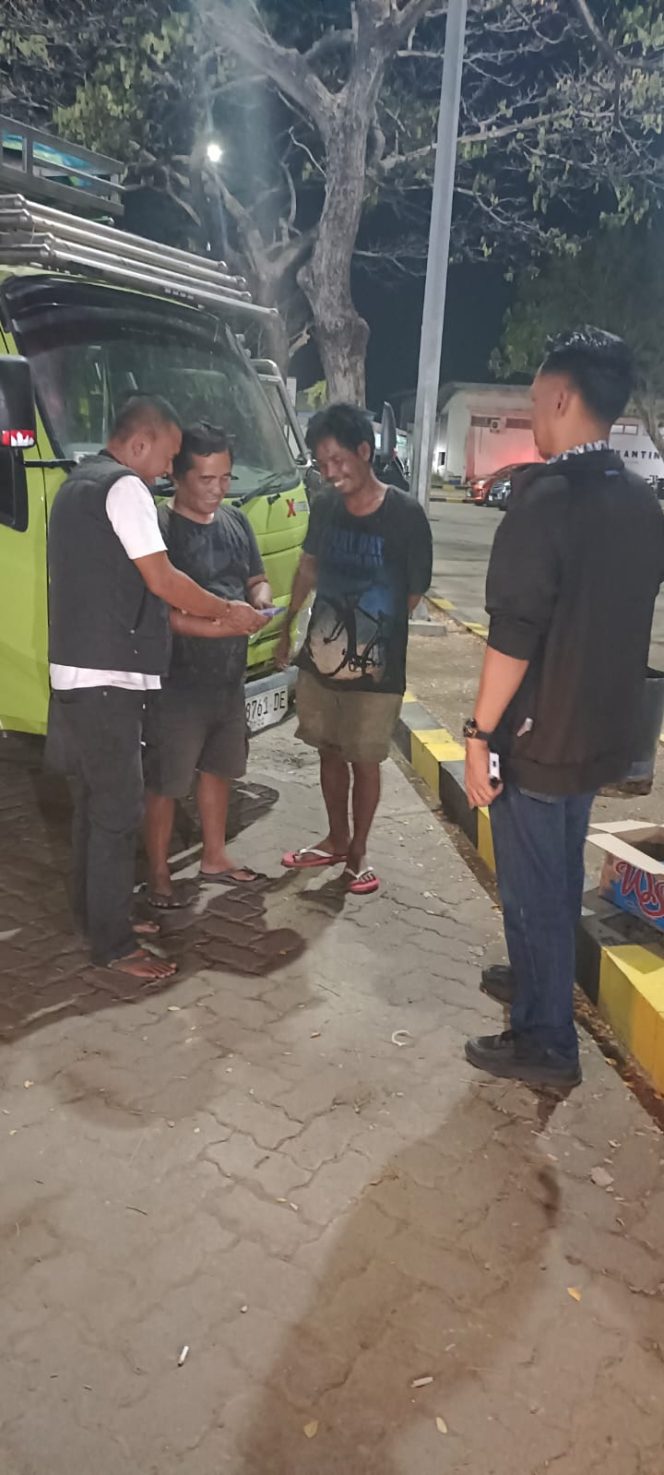 
 Patroli Biru, Berikan Rasa Aman Kepada Pengunjung Di Malam Hari
