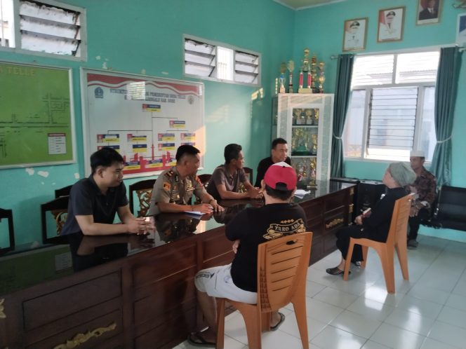 
 Kedepankan Dialog, Kapolsek Ajangale Fasilitasi Mediasi Permasalahan Warga