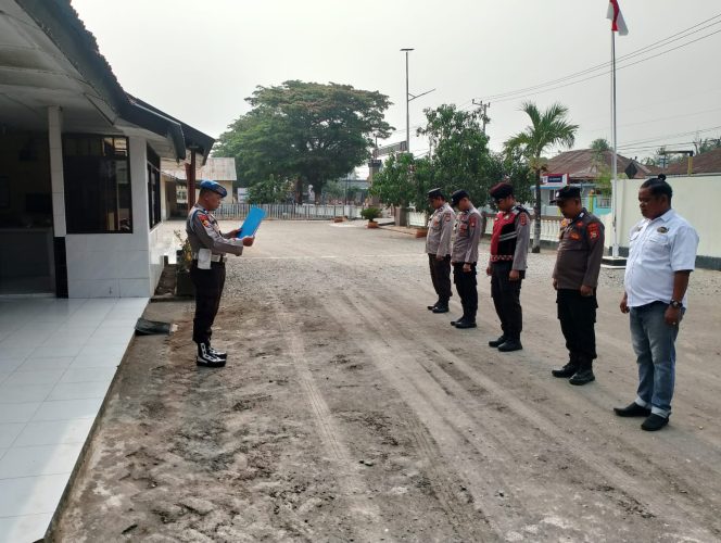 
 Perkuat Kesiapan Personel, Kanit Propam Pimpin Apel Polsek Ajangale