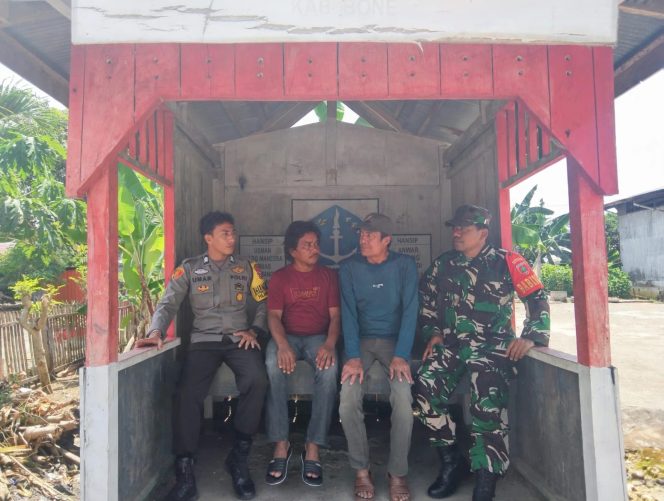 
 Sambangi, Warga Binaan, Bhabinkamtibmas, Polsek Ulaweng, Bersama, Babinsa, Sampaikan, Imbauan, Kamtibmas,