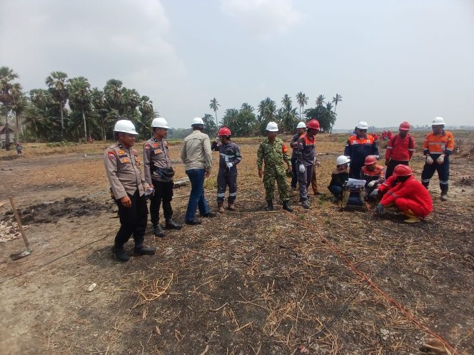 
 ‎Personel Polsek Cenrana Hadir Langsung Pantau Survei Seismik 2D Di Desa Lebongnge.