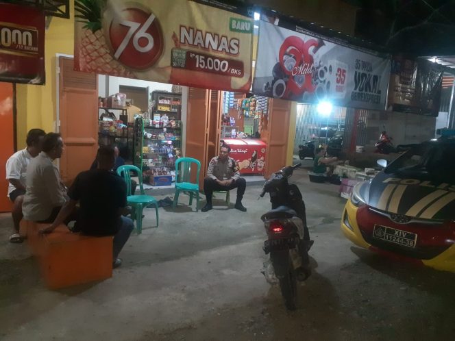
 Melalui Patroli, Blue Light, KSPKT, Polsek Ulaweng, Aiptu Mursalim, Perkuat, Kehadiran Polri, di Tengah, Masyarakat,
