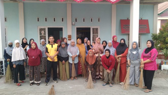 
 Tindak Lanjut, Quick Wins, 100 Hari Kerja, Kapolri, Personel, Polsek Ulaweng, Bersama Masyarakat, Laksanakan, Green Policing,